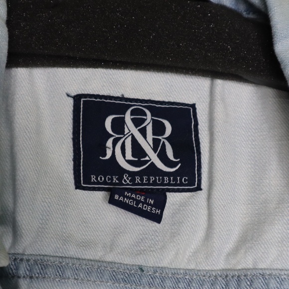 Rock & Republic Women's Size L Light Wash Southwestern Style Denim Distress Vest - Picture 3 of 6